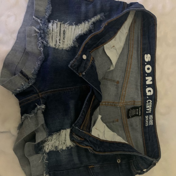 High Rise Shorts - Picture 4 of 4